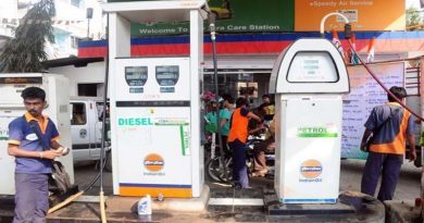 petrol diesel rates becomes cheaper as crude oil hits