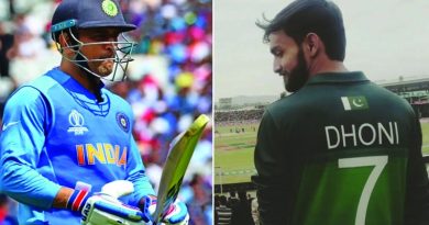 MS Dhoni Fan in pakistan with dhoni name jersey