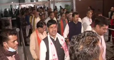 Madhya Pradesh BJP MLAs Arrive In Delhi