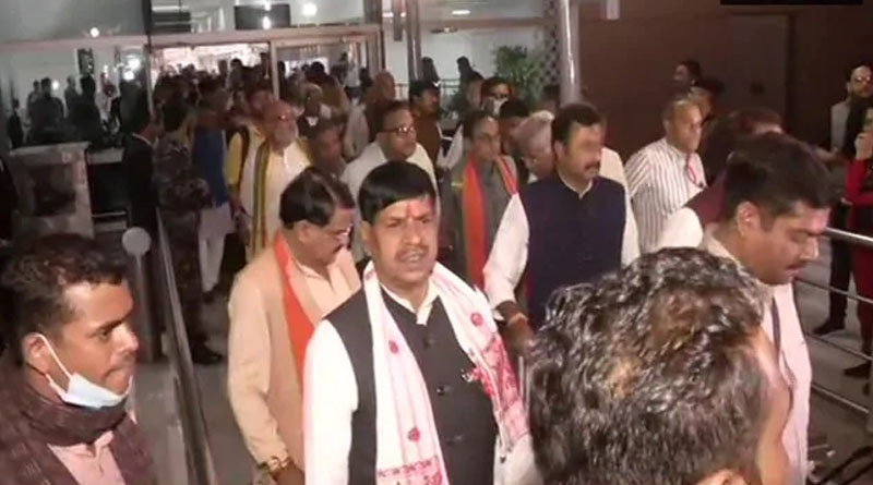 Madhya Pradesh BJP MLAs Arrive In Delhi