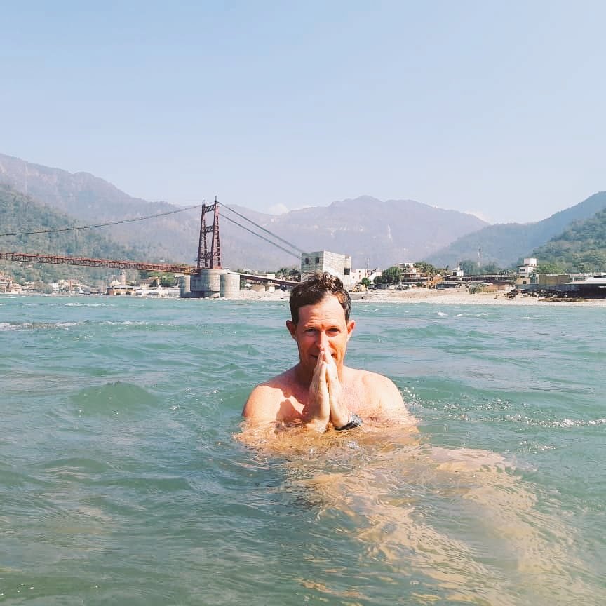 Jonty Rhodes take a dip in the Ganga river.