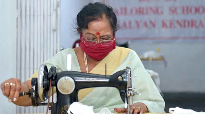 President Ram Nath Kovind's Wife Stitches Masks