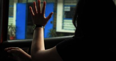 Cab driver harassment of women in car