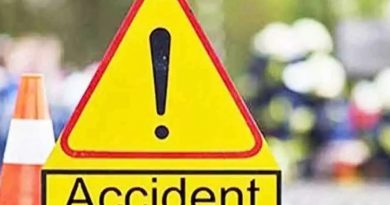 Road accident on Narasaraopet flyover- Two killed